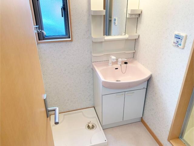 物件内観写真6　(室内洗濯機置場)