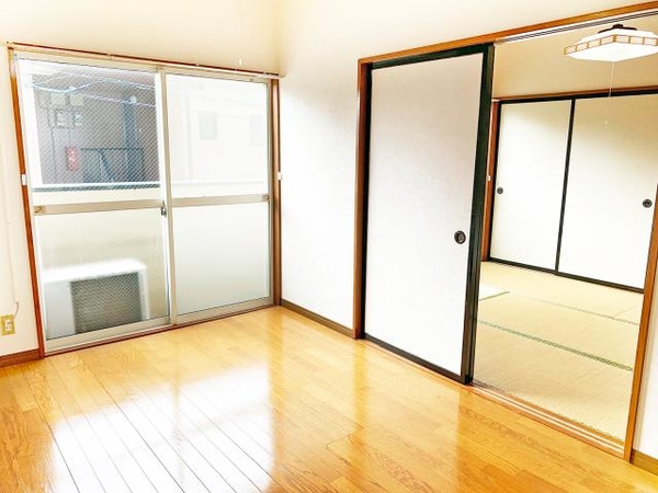 居室(ひろびろ２部屋)
