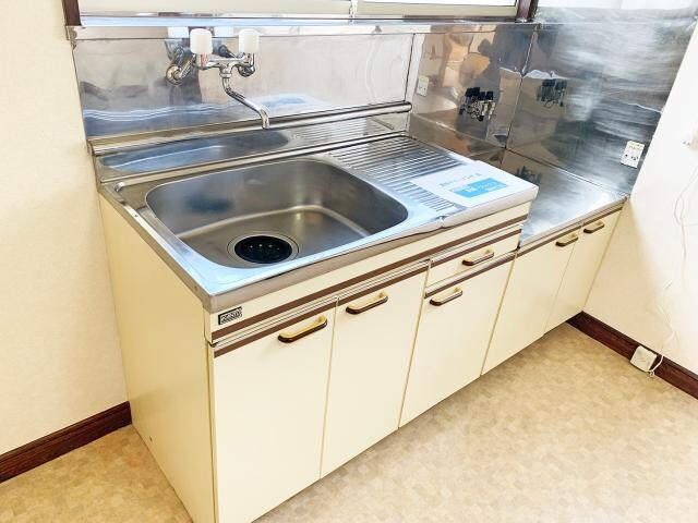 物件内観写真6　(流し台)