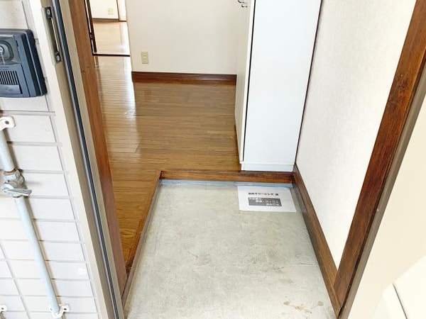 玄関周り(内覧もお待ちしてます♪)