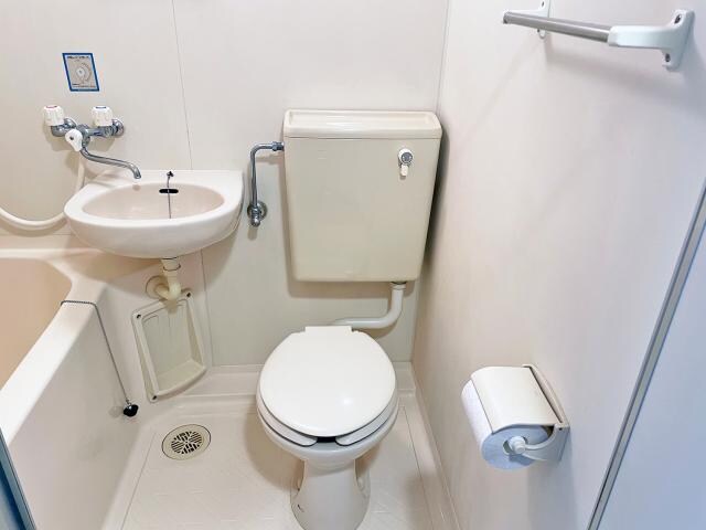 物件内観写真7　(バス・トイレ)