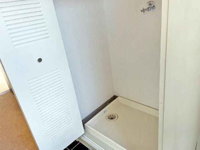 物件内観写真15　(洗濯機置場)