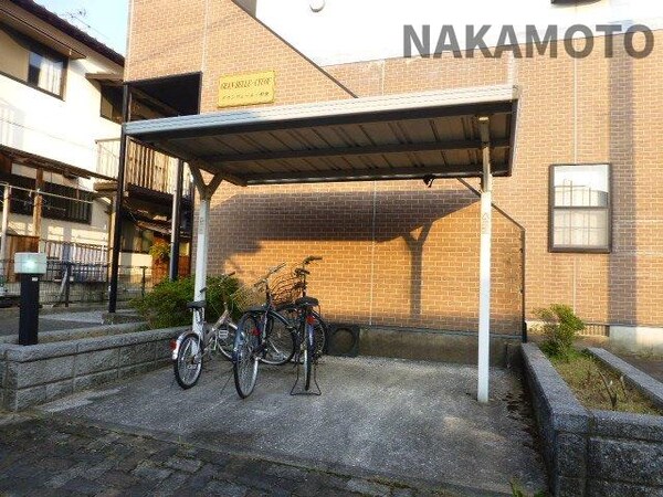 建物設備(駐輪場あり。バイク・自転車が利用できます。)