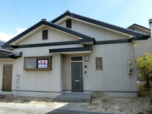 弁分貸家外観写真
