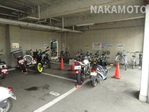 建物設備(バイク置場)