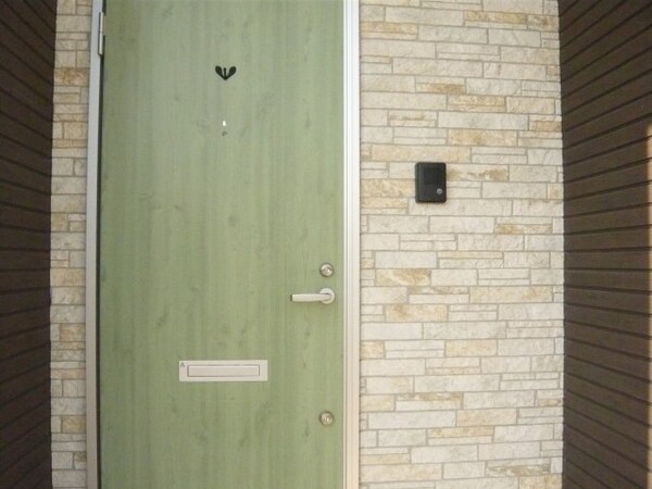 玄関(★ダブルロックキーのナチュラルテイストのかわいい扉♪)