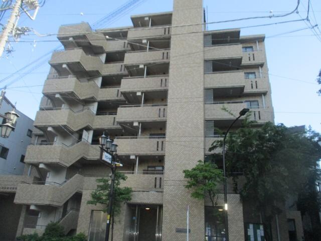 ファミーユ北新宿の物件外観写真