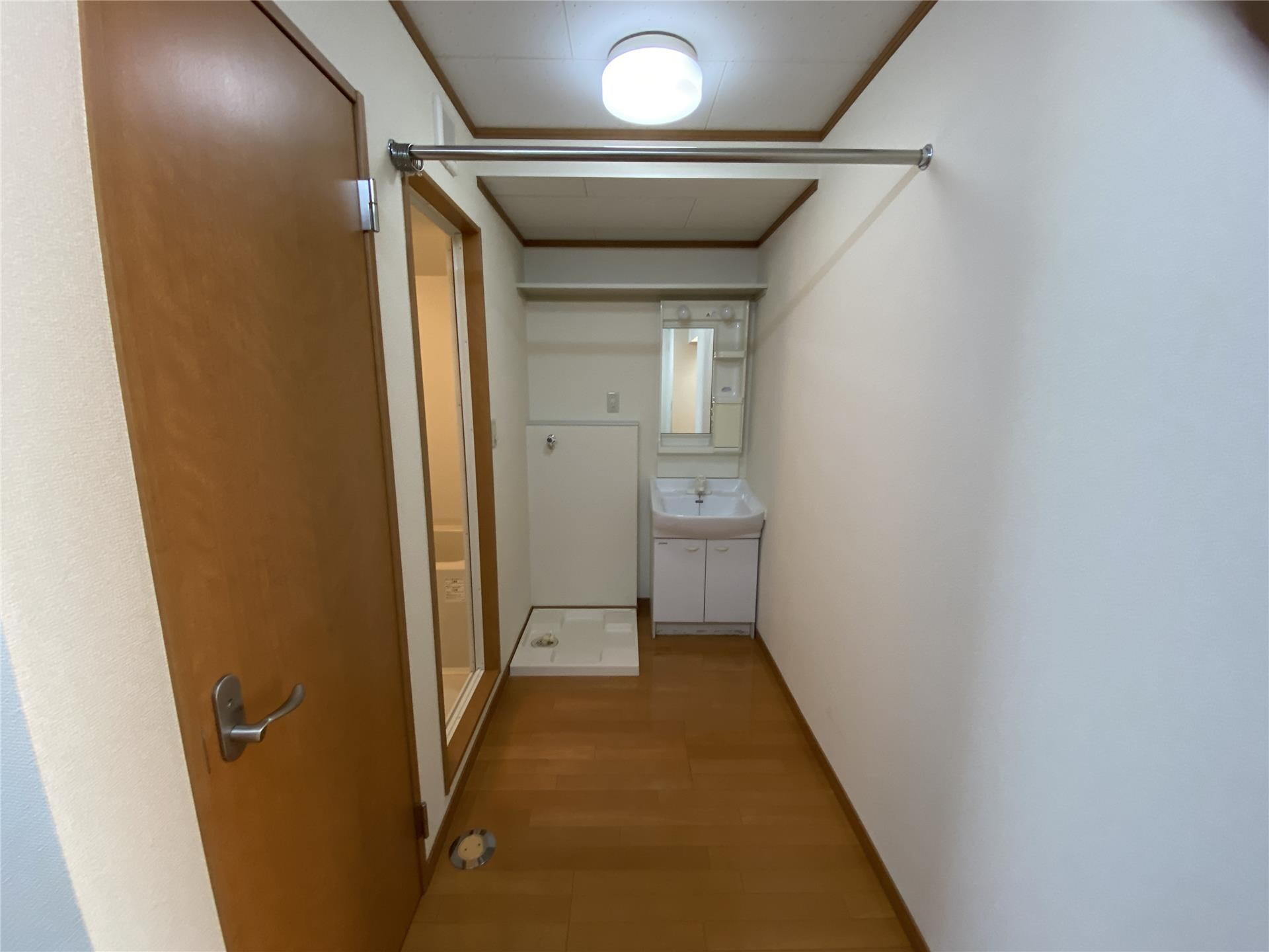 物件内観写真7　(洗濯機防水パンあります)