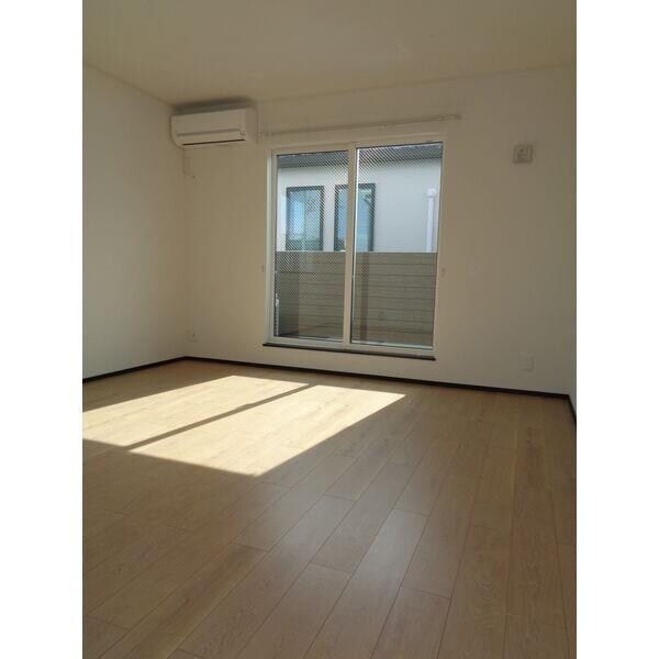 物件内観写真2　(すべて参考写真です。)