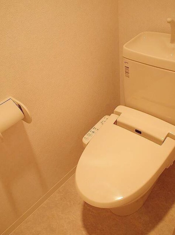 トイレ(温水洗浄便座付き♪)