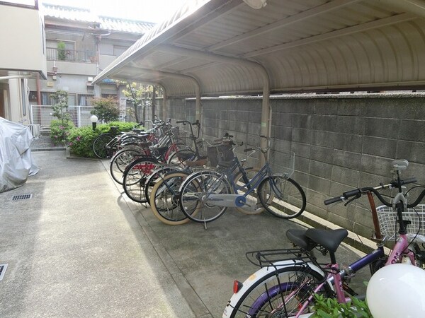 敷地内/建物(駐輪場)