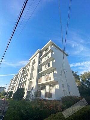 泉北槇塚台住宅　1号棟外観写真