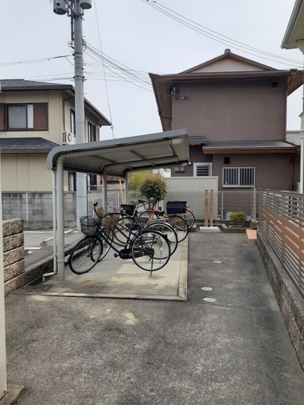 敷地内/建物