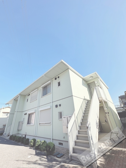 ファミーユ東貝塚