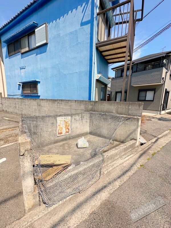 敷地内/建物