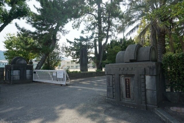 物件外観写真4　(千松小学校まで700m)