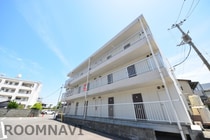 万代ハイツの外観写真