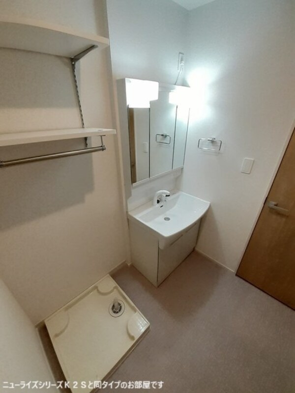 洗面・脱衣所(同施工業者、別物件、類似間取りのイメージ写真です)