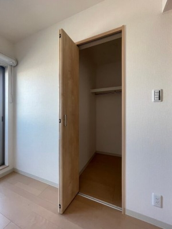 収納(同施工業者、別物件、類似間取りのイメージ写真です)