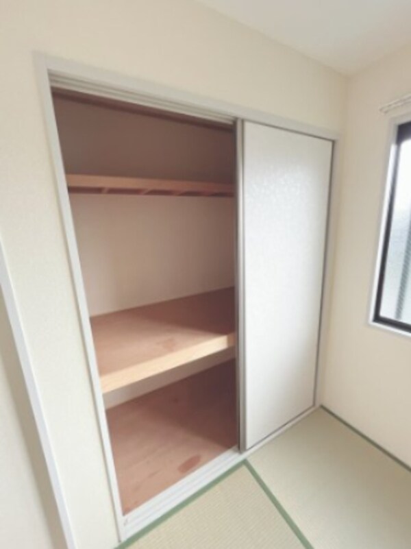 収納(同物件、別号室の参考写真です。)