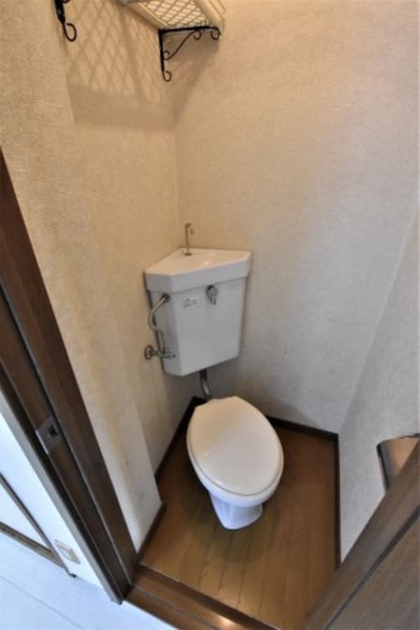 トイレ(同物件、類似間取りのイメージ写真です)