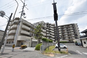 ユニハイム松原高見の里外観写真