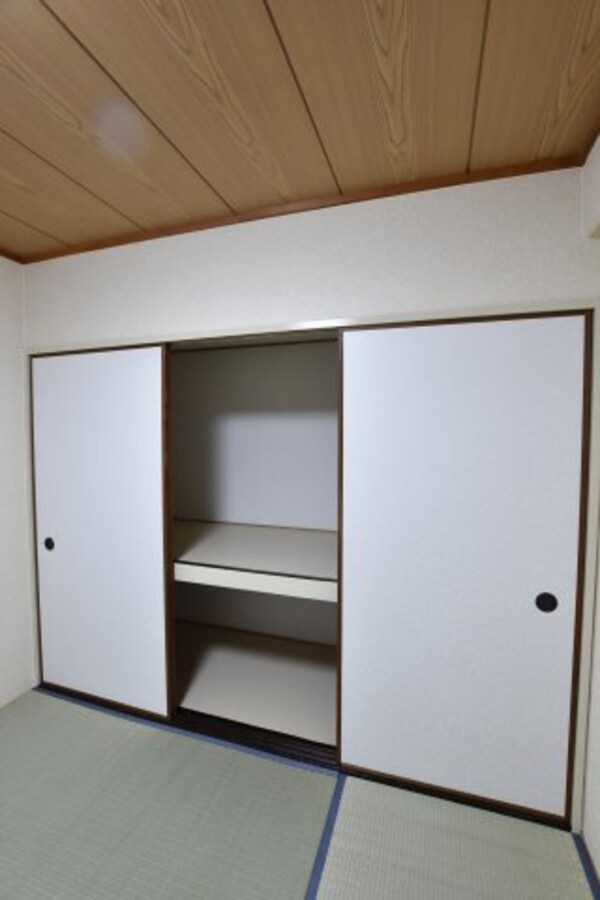 収納(同物件、別号室の参考写真です。)