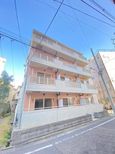 UYO高田馬場ザレジデンス外観写真