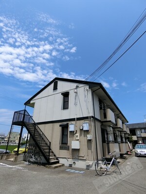 ガーデン・シャトレi 単身棟外観写真