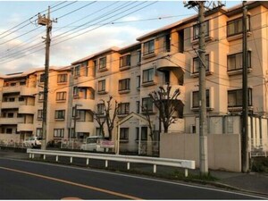メゾンドベルウッドAB外観写真