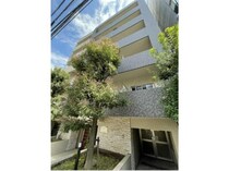 プレール・ドゥーク北新宿の外観写真