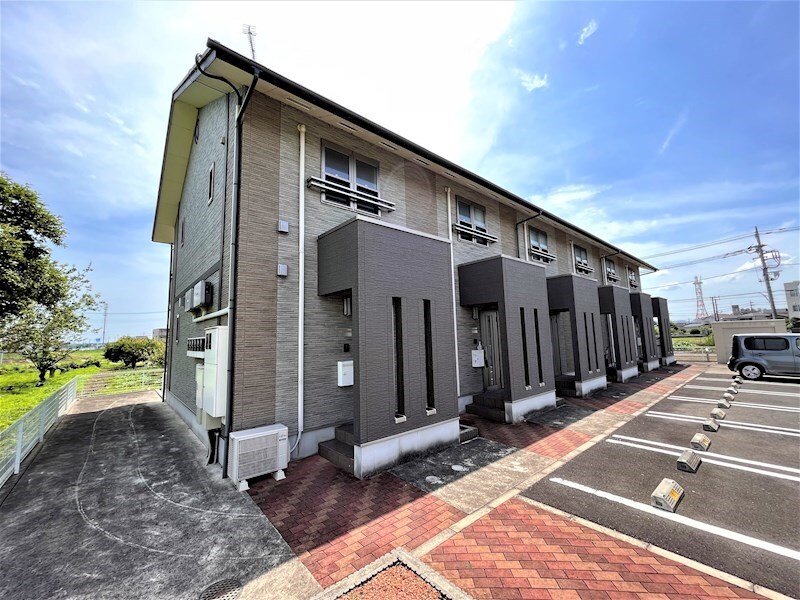 カルス大宮の物件外観写真