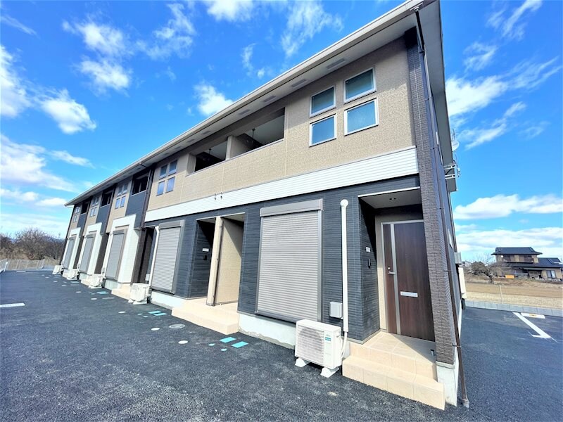 Opus One （オーパス ワン）の物件外観写真