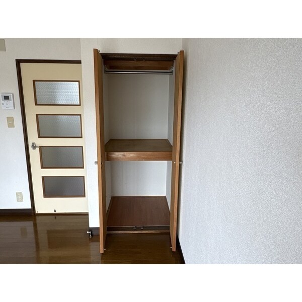 内装他