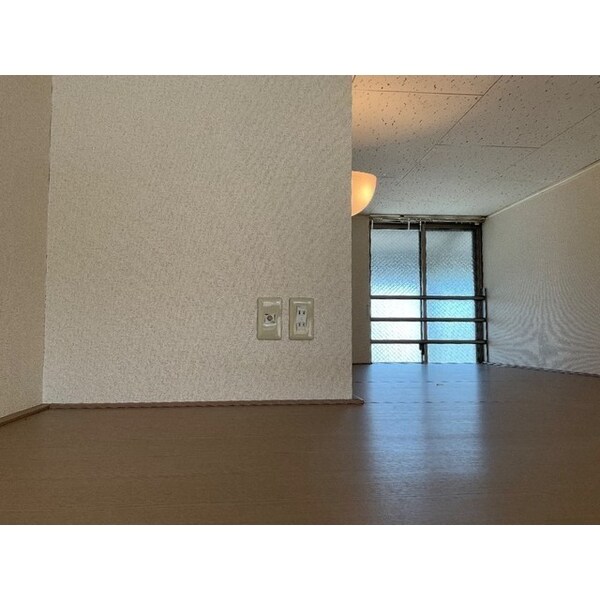 内装他