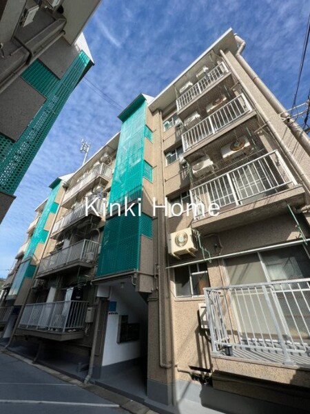 池尻マンションB棟（川側）外観写真