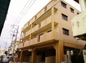 メゾン根外観写真