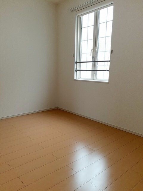 エステートSUGI　IIIのベッドルーム