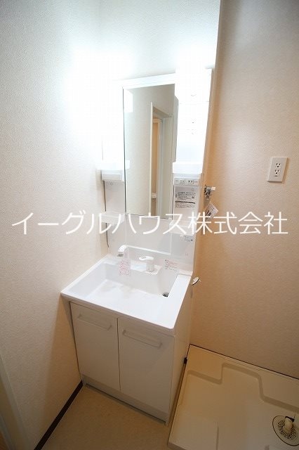 バローニB棟の洗面所