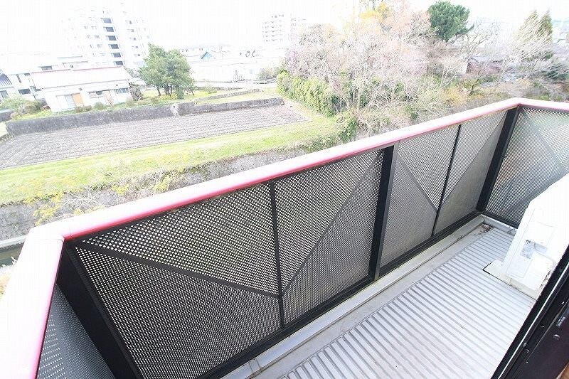 物件内観写真9　(ベランダ)