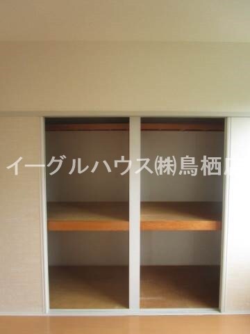 物件内観写真14　(広々収納)