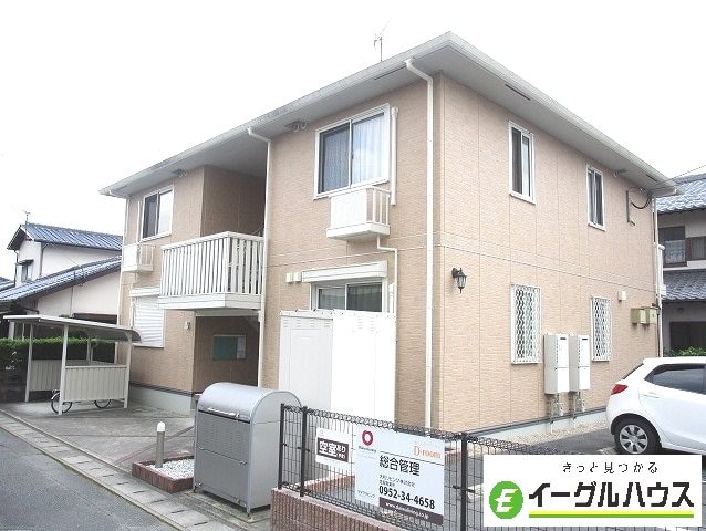 物件外観写真1　(全居室角部屋)