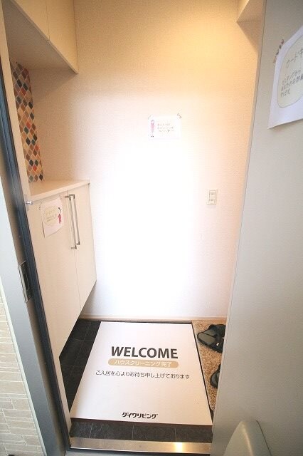 物件内観写真7　(玄関)