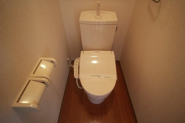 トイレ(※反転写真)