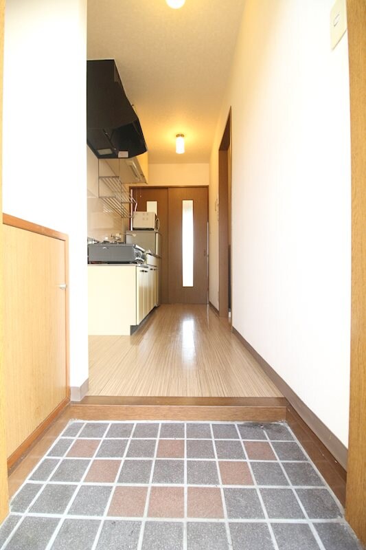 ジュンスティルの玄関