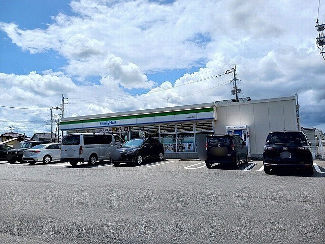 物件内観写真14　(ファミリーマート鳥栖藤木町店まで610m)