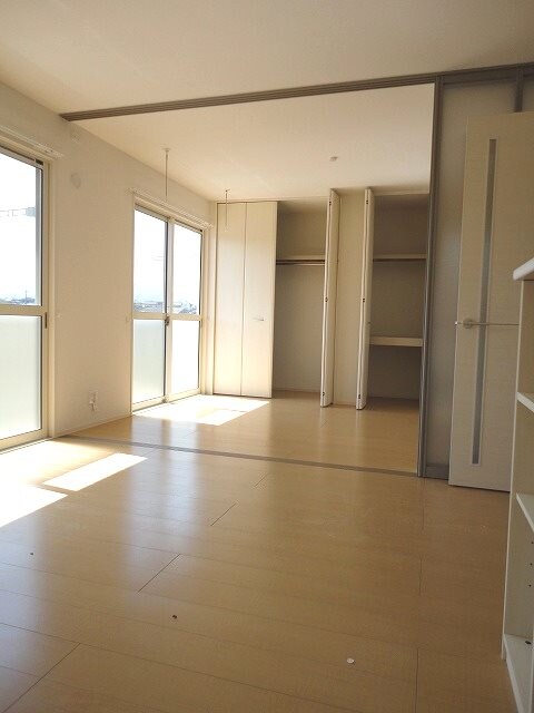 物件内観写真4　(反転タイプ)