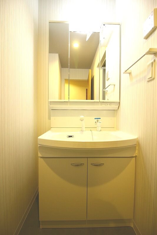 物件内観写真2　(同タイプ部屋参照)