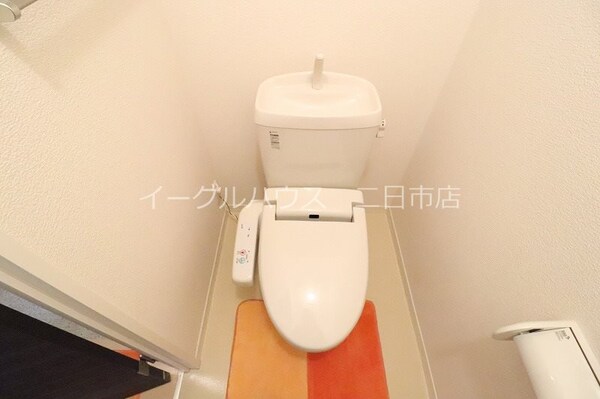 トイレ(別部屋写真使用)