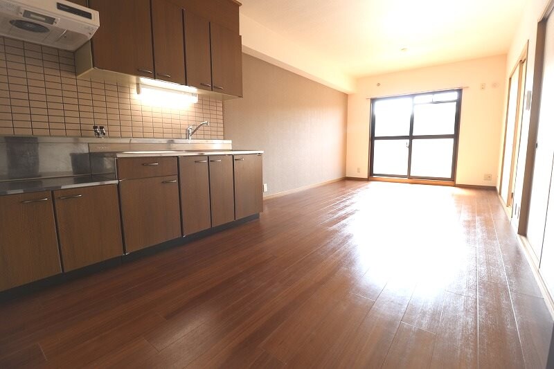 物件内観写真4　(※反転写真使用)